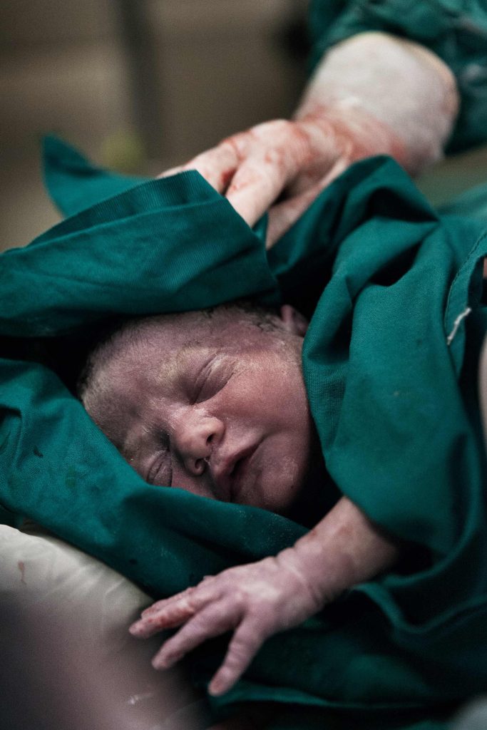 A tutte le ostetriche: grazie a voi, la vita non si ferma mai