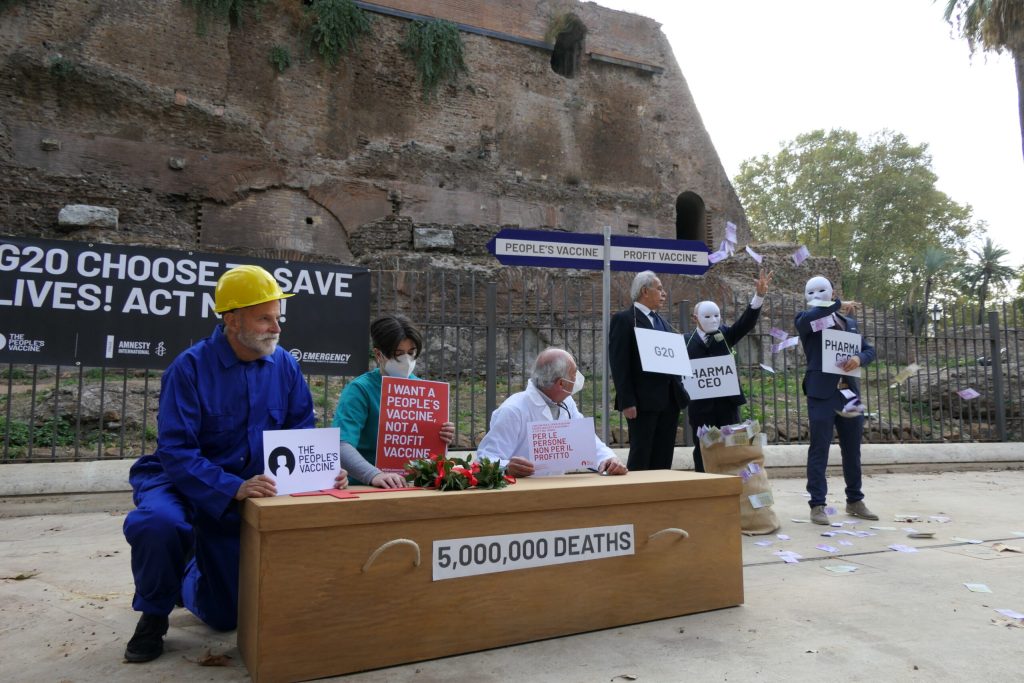OXFAM/EMERGENCY/AMNESTY INTERNATIONAL AL G20: <br>&ldquo;5 MILIONI DI VITTIME NEL MONDO, URGENTE AGIRE CONTRO L&rsquo;APARTHEID VACCINALE&rdquo;