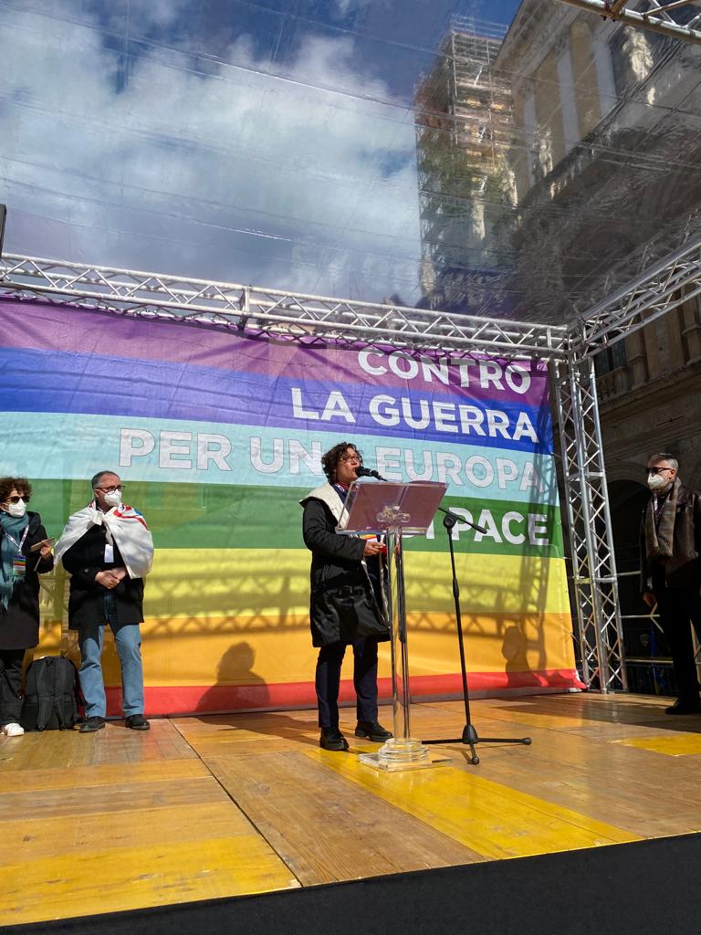 In piazza contro la guerra