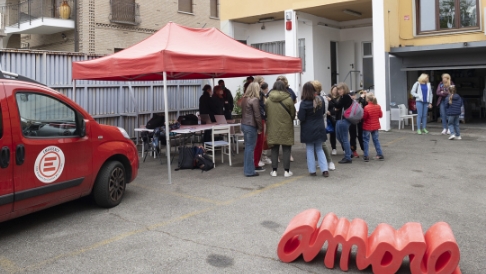 A tutte le madri che ogni giorno lottano per assicurare un futuro di pace ai loro figli