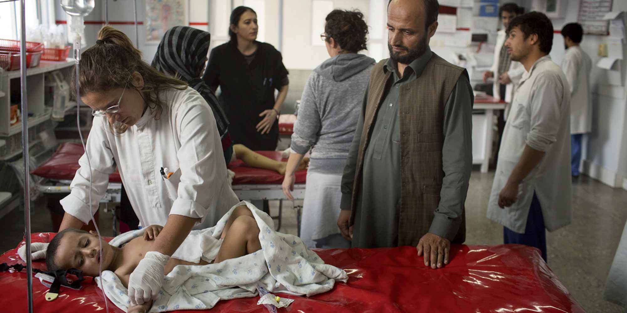 Il tuo 5x1000 per EMERGENCY &egrave; anche in Afghanistan, per curare le vittime della guerra