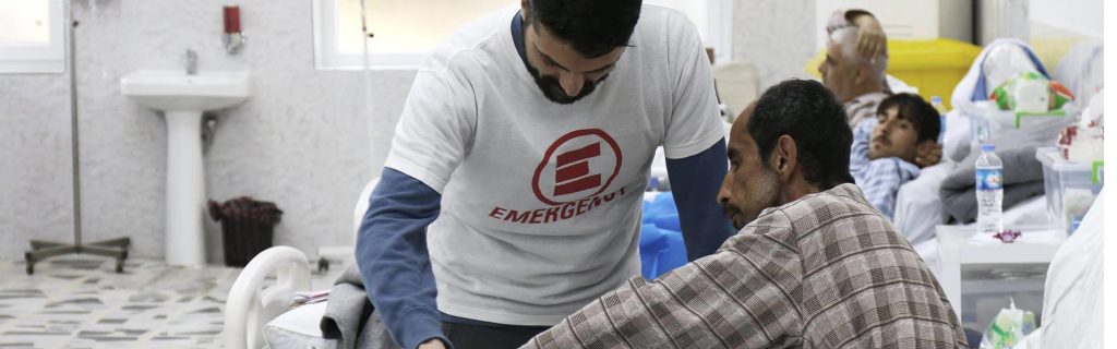 &ldquo;Ci sono esplosioni ogni giorno, ma io dovevo lavorare per sfamare i miei figli&rdquo;