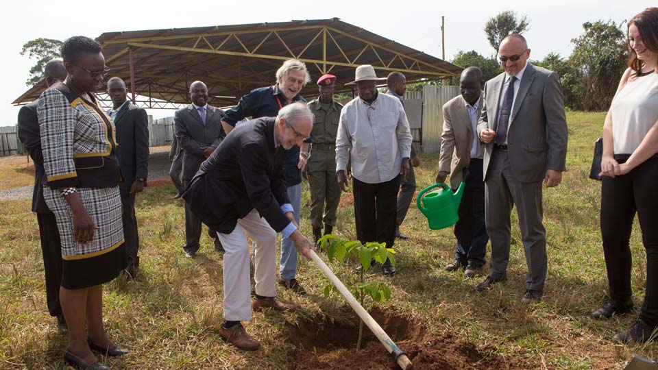 Un momento della cerimonia di avvio dei lavori del nuovo Centro di eccellenza in Uganda